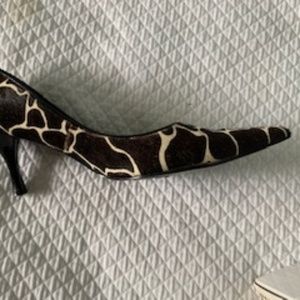 Nine West Pony animal print pointed toe pump 8.5